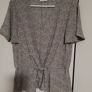 Juniors XL top, black and gray animal print